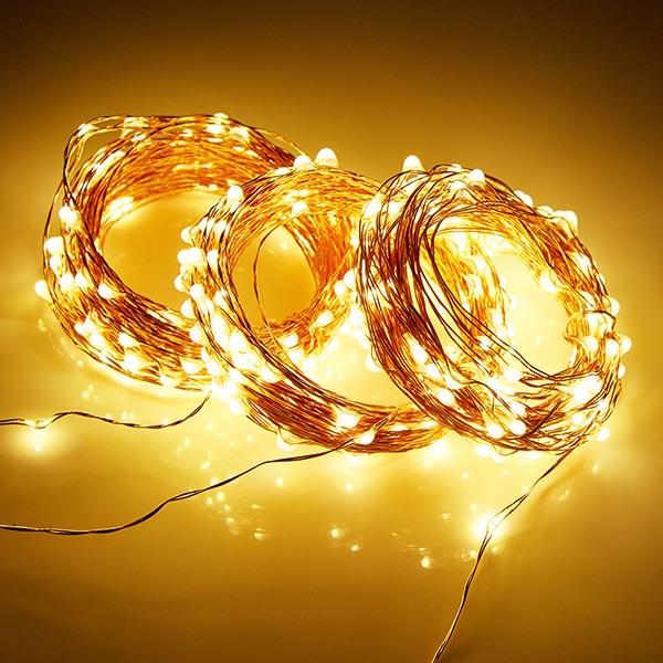 Luzes de Fio de Cobre Movidas a Energia Solar