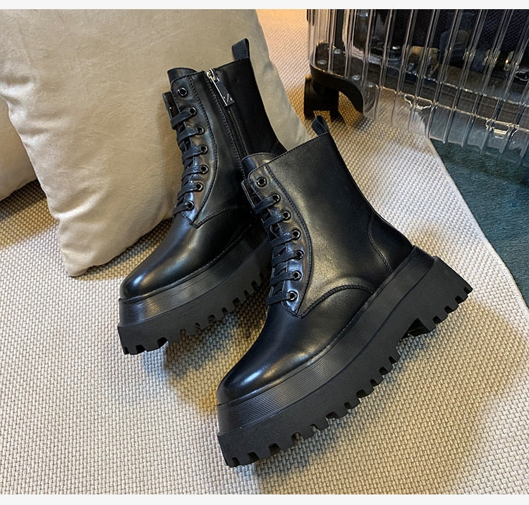 Bota Coturno Tratorado Wanda