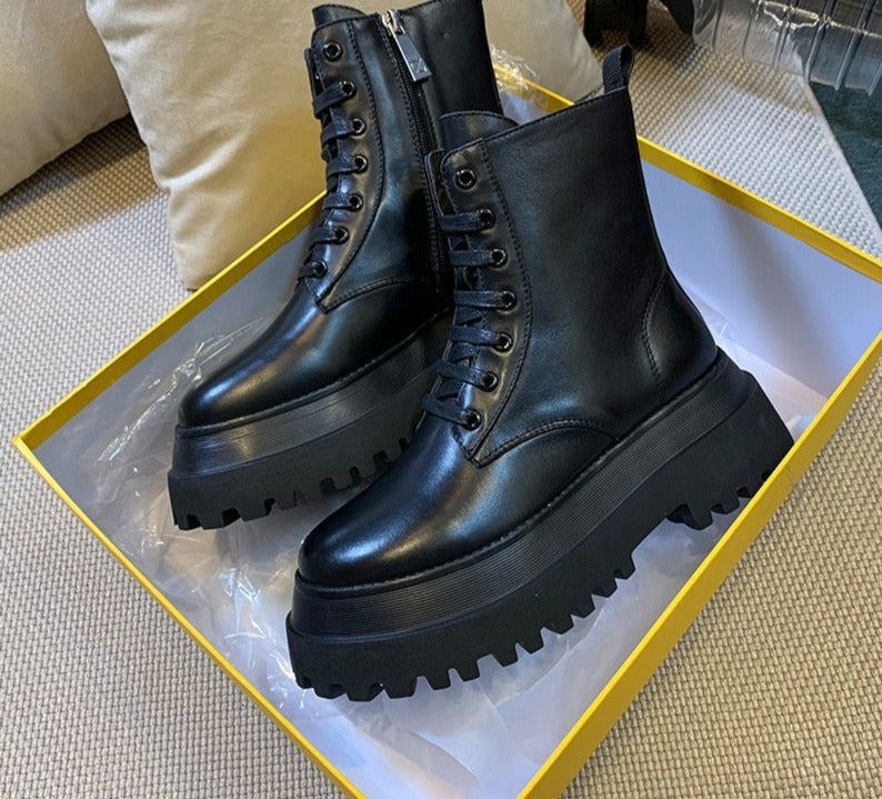 Bota Coturno Tratorado Wanda