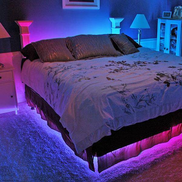 Tira de Led RGB com Controle Remoto - 300 Leds em 4.8 mts